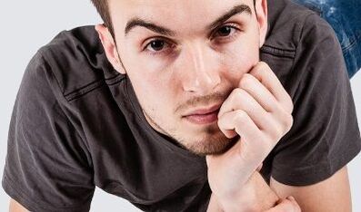 Un home quere aumentar o seu pene naturalmente